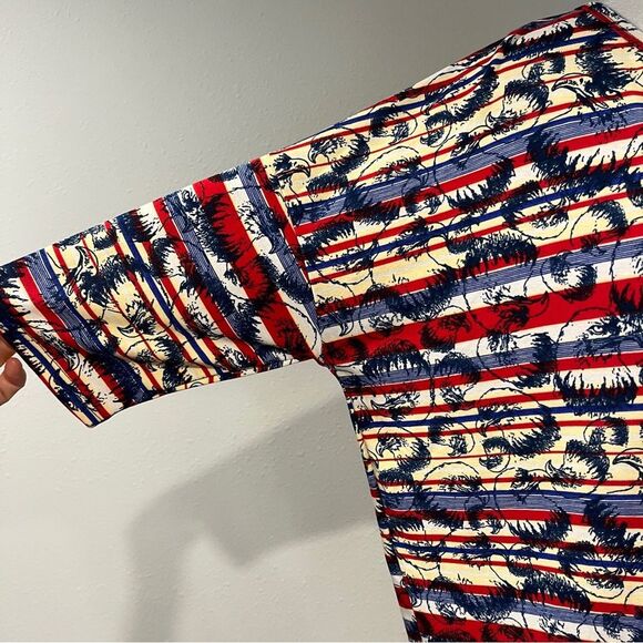 LuLaRoe Irma short sleeve Eagle print oversized top size small - Picture 3 of 12